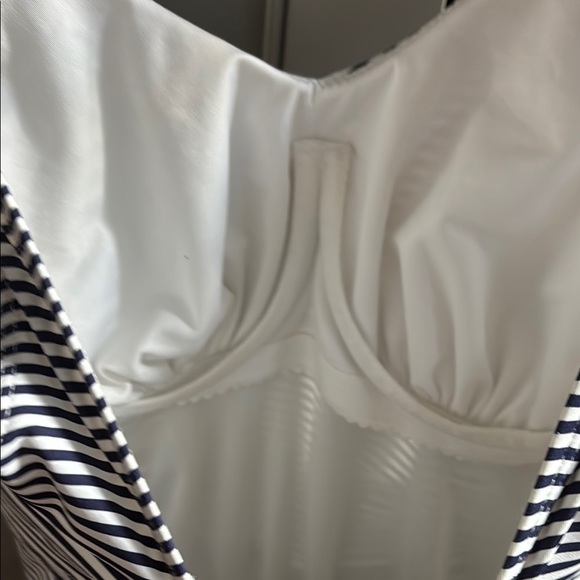 Niptuck navy/white Striped One-Piece Swimsuit sz 4 - Picture 4 of 8